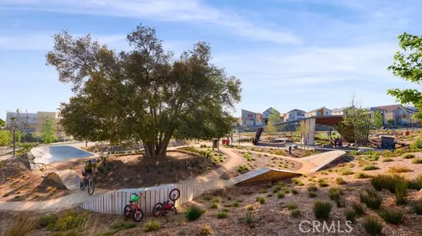 Valencia (santa Clarita), CA 91381,27573 Millstone Place