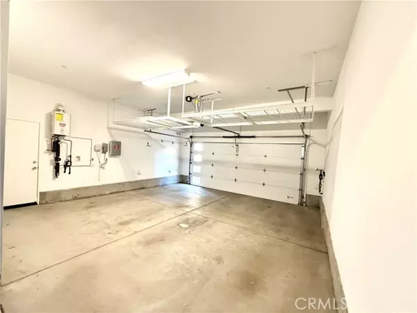 Lake Forest (el Toro), CA 92630,590 Catalonia