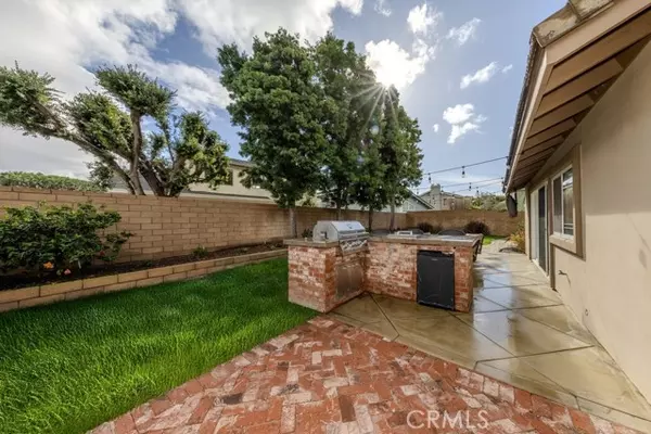 19542 Drybrook Ln., Huntington Beach, CA 92646