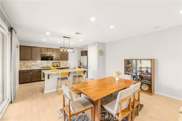 Eastvale, CA 92880,7169 Logsdon Drive