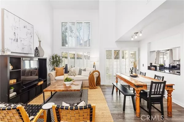 924 Hyde Court, Costa Mesa, CA 92626