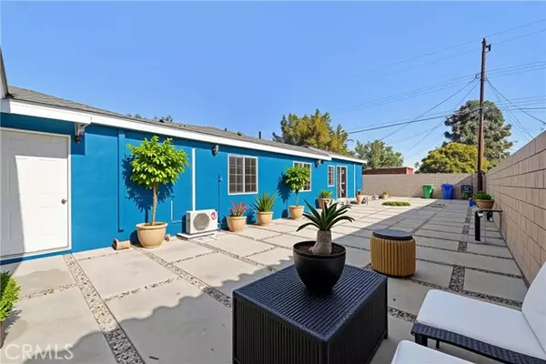 Midway City, CA 92655,14712 Newland Street