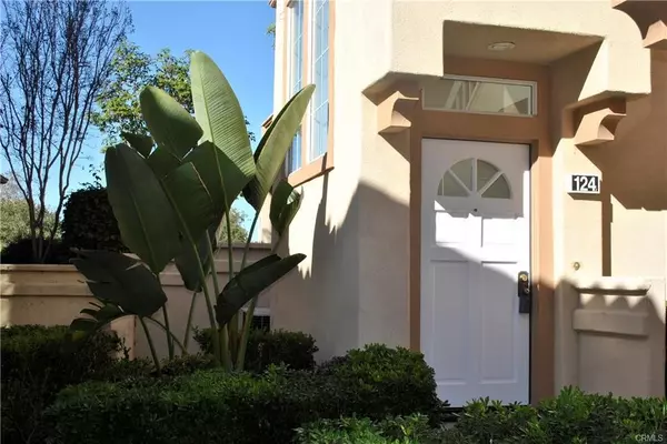 Irvine, CA 92620,124 Cartier Aisle