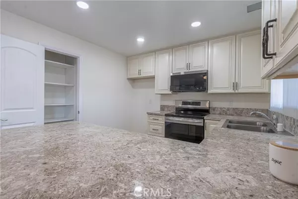 Anaheim, CA 92805,1023 S Citron St