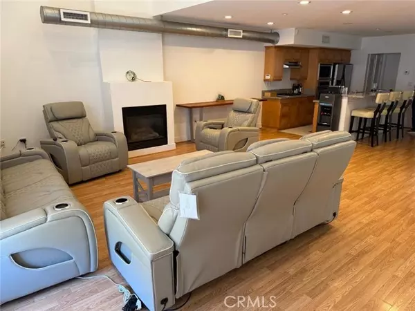 Brea, CA 92821,550 S Brea