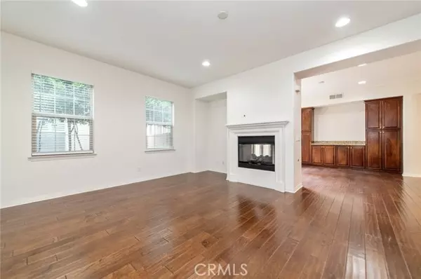 Irvine, CA 92620,77 Hallmark