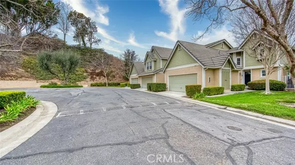 Anaheim, CA 92807,6009 E Summit Court #38