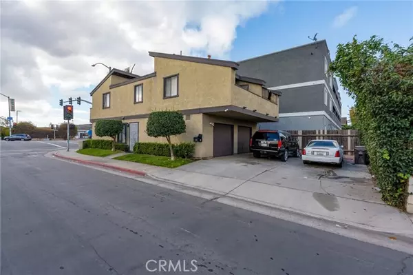Huntington Beach, CA 92647,7611 Warner Avenue