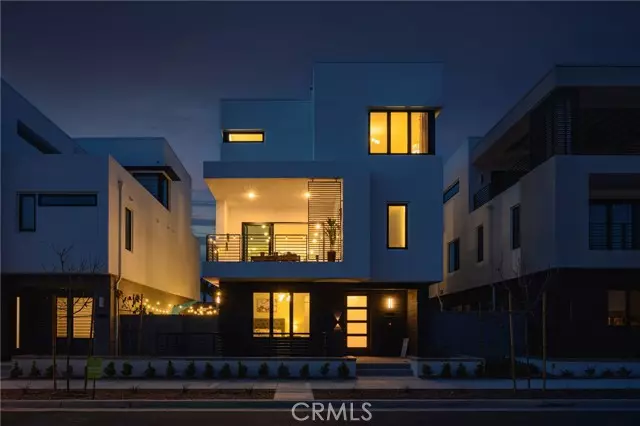 Tustin, CA 92782,2053 Peebler Way