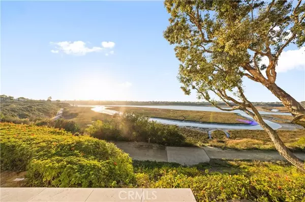 Newport Beach, CA 92660,2427 Vista Nobleza