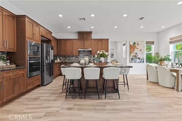 Irvine, CA 92618,164 Newall