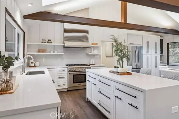 Portola Valley, CA 94028,176 Los Trancos