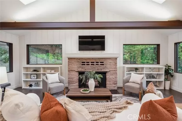 Portola Valley, CA 94028,176 Los Trancos