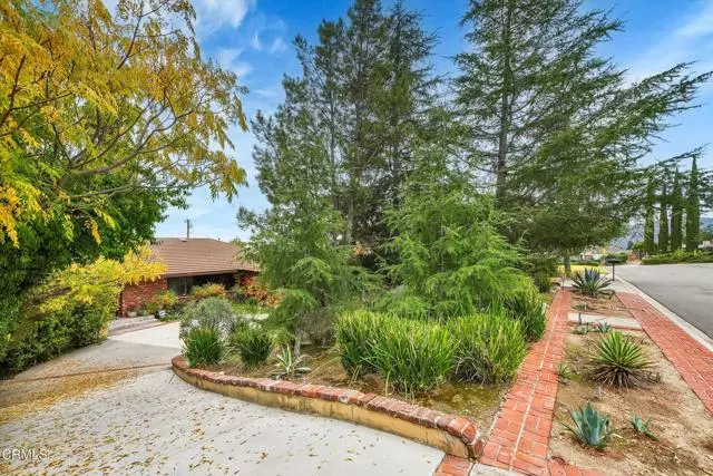 La Canada Flintridge, CA 91011,2222 Canalda Drive