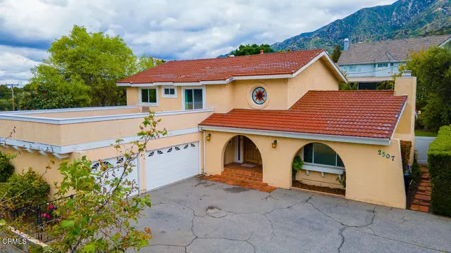 La Crescenta, CA 91214,2507 Whittier Drive