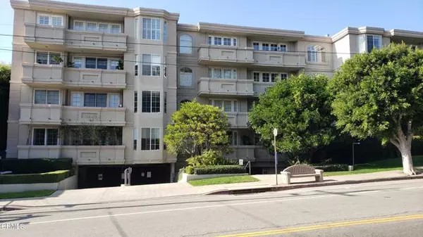 575 S Barrington Avenue #404, Los Angeles, CA 90049