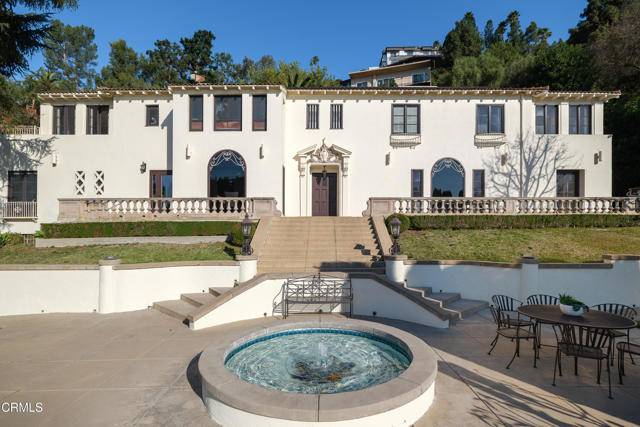 Los Angeles, CA 90068,1951 N Saint Andrews Place