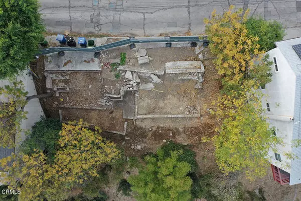 Los Angeles, CA 90065,492 Crane Boulevard