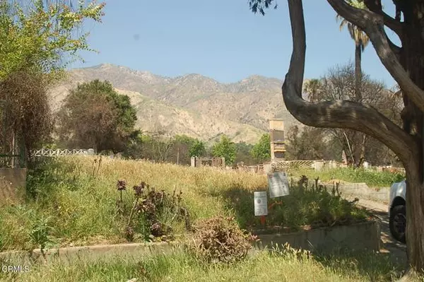 Altadena, CA 91001,103 E Las Flores