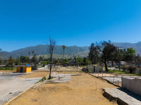 Altadena, CA 91001,351 W Harriet Avenue