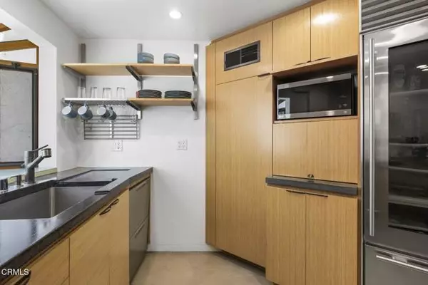 Los Angeles, CA 91423,3551 Dixie Canyon Place