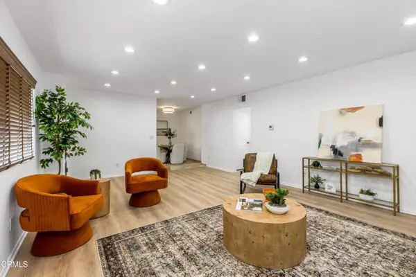 5354 Lindley Avenue #202, Encino (los Angeles), CA 91316