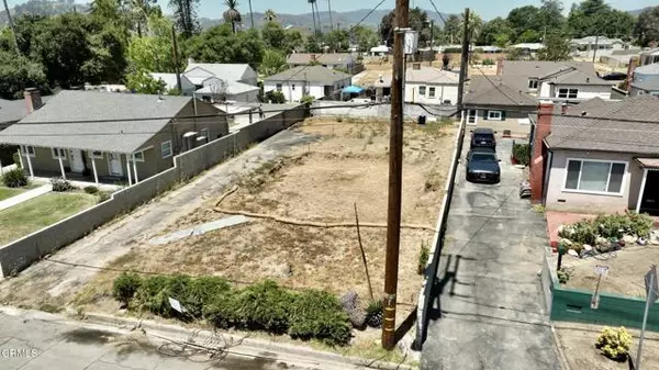 Altadena, CA 91001,2637 N Olive Avenue