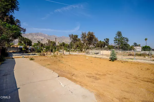 Altadena, CA 91001,132 E Las Flores Drive