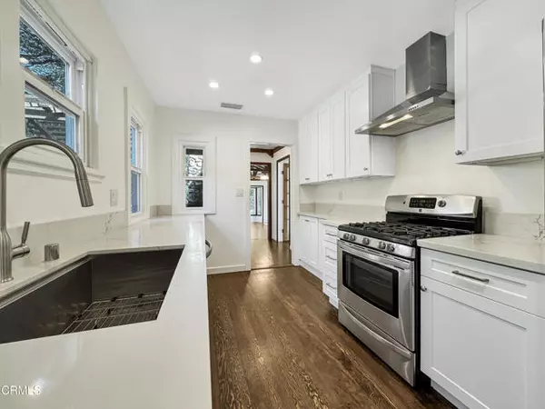La Crescenta, CA 91214,2800 Henrietta Avenue