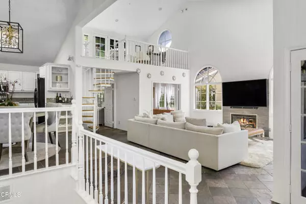 Los Angeles, CA 90046,8032 Willow Glen Road