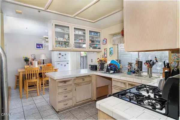 Fontana, CA 92337,15492 Somerset Court