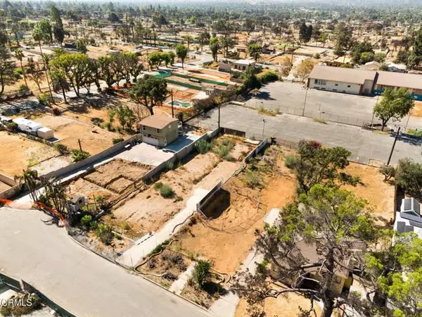 Altadena, CA 91001,102 W Poppyfields Drive