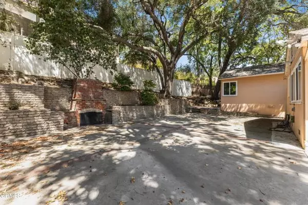 Glendale, CA 91206,2721 E Chevy Chase Drive