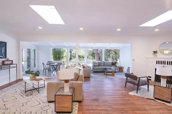 La Canada Flintridge, CA 91011,5245 Bubbling Well Lane