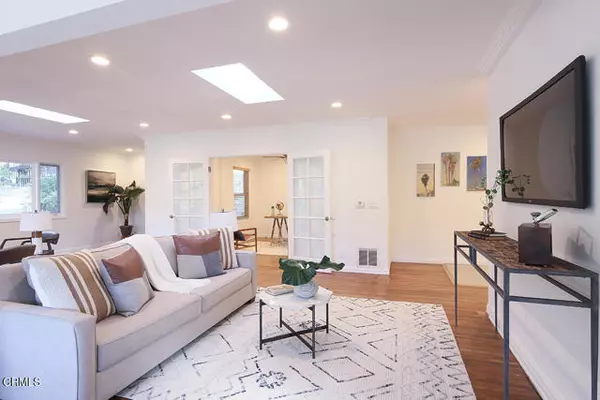 La Canada Flintridge, CA 91011,5245 Bubbling Well Lane