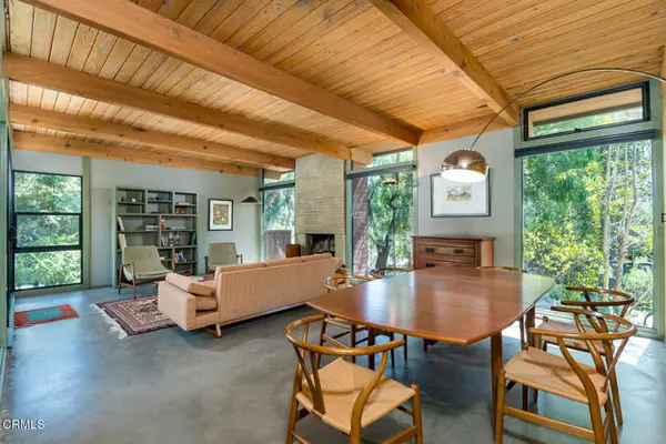 La Canada Flintridge, CA 91011,5117 Stoneglen Road