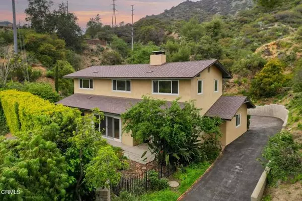 La Canada Flintridge, CA 91011,943 Bay Tree Road