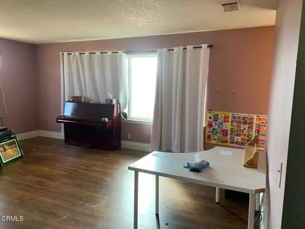 Apple Valley, CA 92307,18534 Symeron Road