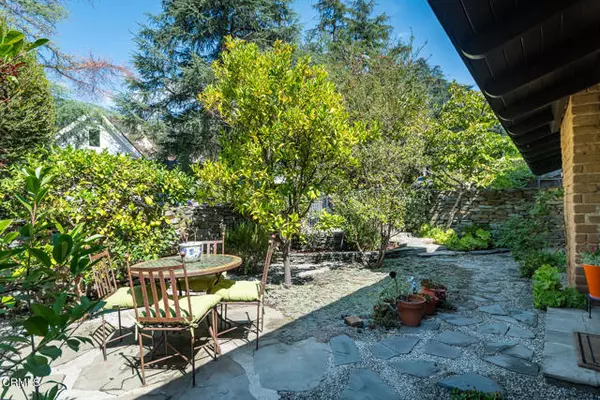 La Canada Flintridge, CA 91011,5260 Palm Drive