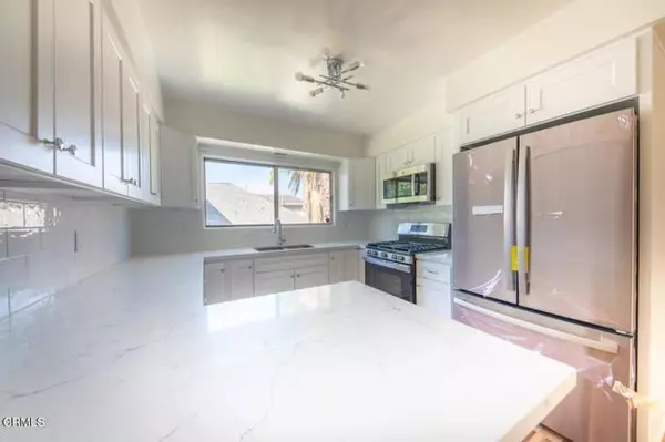 Glendale, CA 91203,715 Salem Street #4