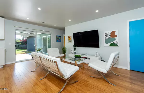 Van Nuys (los Angeles), CA 91406,17402 Cohasset Street