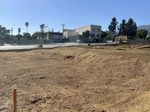 Altadena, CA 91001,2490 Lake Avenue