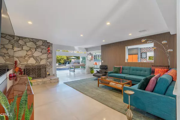 North Hollywood (los Angeles), CA 91605,7820 Ampere Avenue