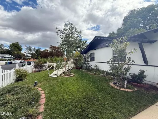 Canoga Park (los Angeles), CA 91304,22158 Elkwood Street