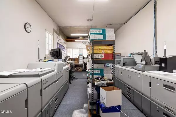 Inglewood, CA 90301,426 W Arbor Vitae Street