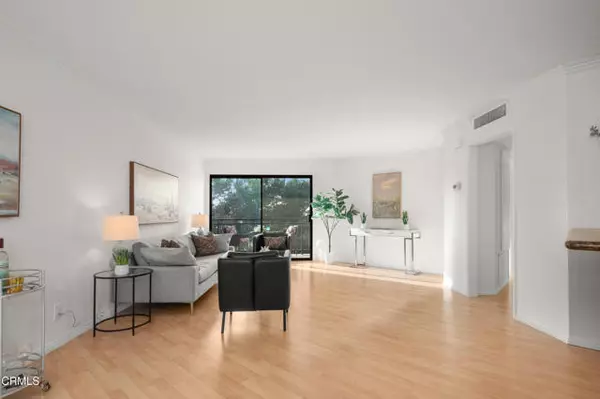 Los Angeles, CA 90042,4499 Via Marisol #321