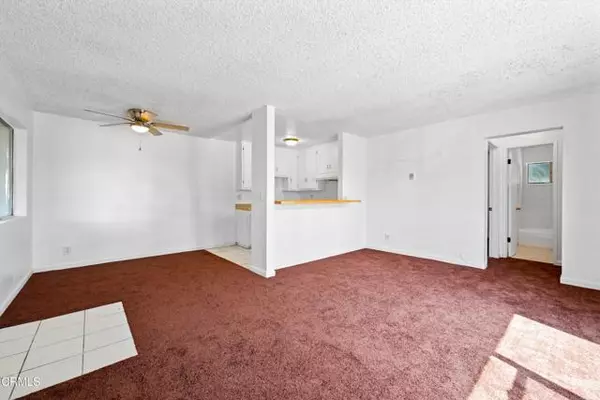 Sylmar (los Angeles), CA 91342,13040 Dronfield Avenue #3