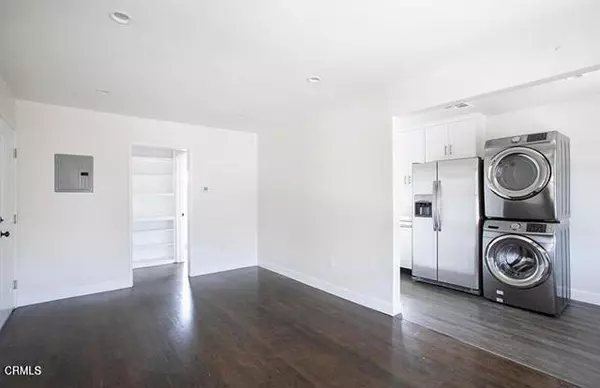 Los Angeles, CA 90039,3291 Perlita Avenue