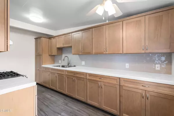 Montrose, CA 91020,2707 Montrose Avenue #8