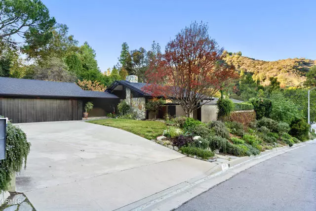 Pasadena, CA 91103,1345 Carnarvon Drive